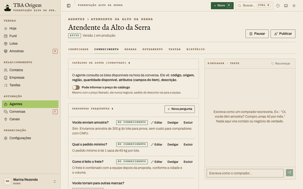Aba Conhecimento com o catálogo conectado, a lista de perguntas frequentes e a área de textos e documentos